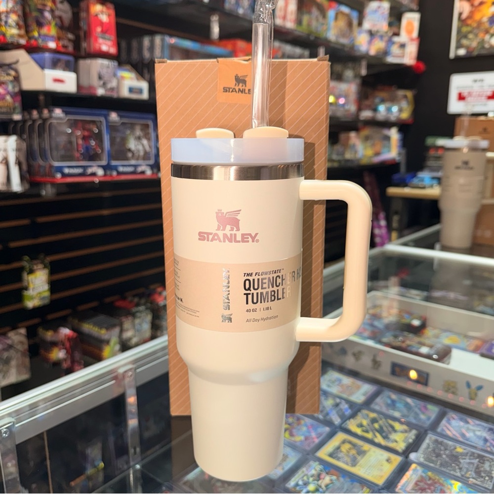 Stanley Quencher Tumbler in Off-White